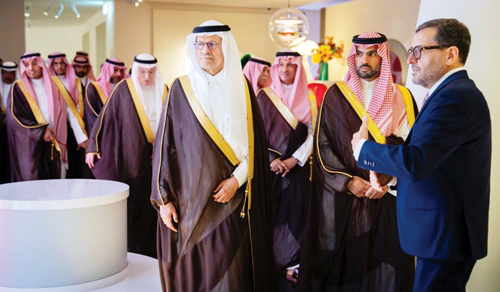 بحضور وزير الطاقة ووزير الثقافة 