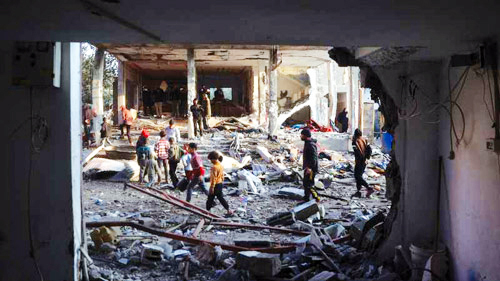 استشهاد 7 فلسطينيين في غارة إسرائيلية على وسط قطاع غزة 