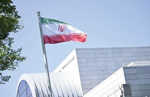 الخارجية الإيرانية: نتواصل مع بيروت لضمان وقف النار 