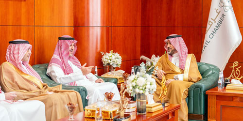 محافظ «منشآت» يلتقي مسؤولي غرفة حائل ورواد الأعمال لتعزيز التكامل 