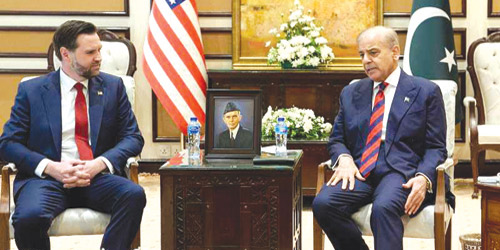 انتهاء المفاوضات يسلط الضوء على أمن مضيق هرمز وسط دعوات لخفض التوتر 