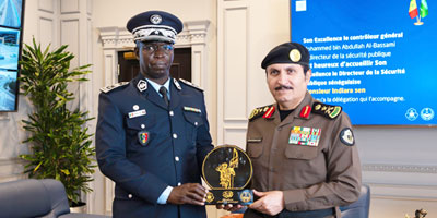 مدير الأمن العام يلتقي وفدًا أمنيًا من السنغال 