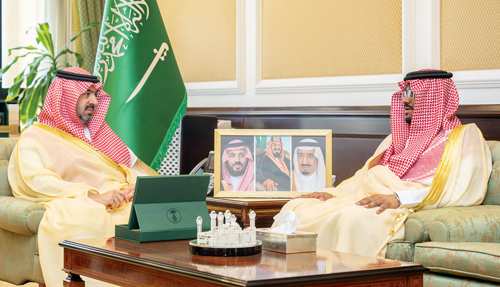 نائب أمير تبوك يستقبل مدير فرع وزارة البيئة بالمنطقة 