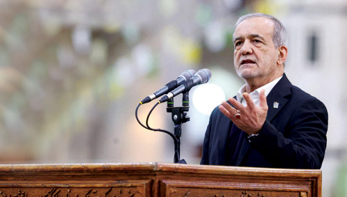 الرئيس الإيراني يؤكد أن بلاده لا تسعى للحرب وترفض الاستسلام 