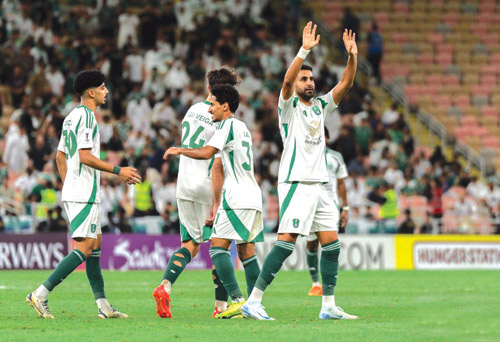 الأهلي يسعى للحفاظ على لقبه