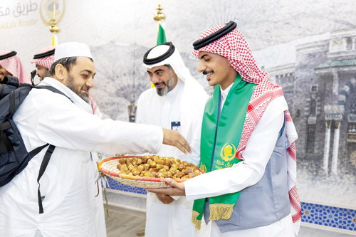 وصول أولى رحلات المستفيدين من مبادرة «طريق مكة» من باكستان