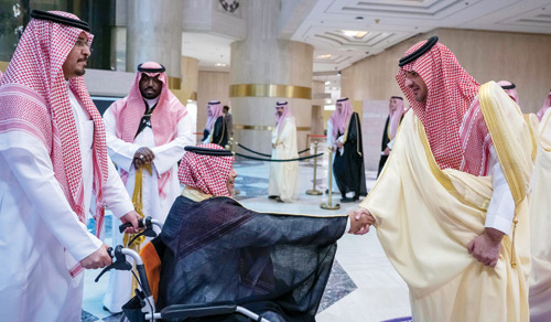 وزير الداخلية يعتمد الخطة الاستراتيجية لمركز أبحاث الجريمة