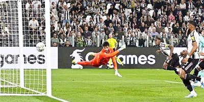 يوفنتوس يهزم بولونيا بثنائية 