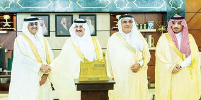 أمير المنطقة الشرقية يكرم الجهات الداعمة لمهرجان ربيع النعيرية 24 