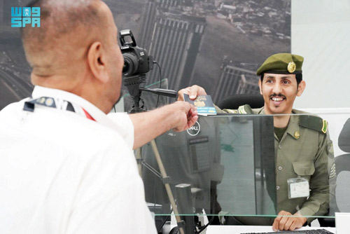 استقبال أولى طلائع ضيوف الرحمن من العراق