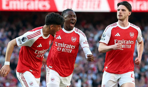 آرسنال يستعيد صدارة الدوري الإنجليزي 