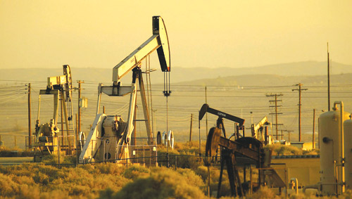 قفزة في أسعار النفط والغاز مع تصاعد أزمة هرمز 