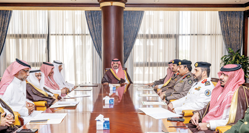 نائب أمير تبوك يرأس اجتماع لجنة الحج بالمنطقة 