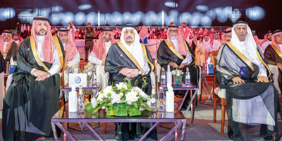 أمير منطقة الرياض رعى تخريج 1800 طالب من الجامعة السعودية الإلكترونية 
