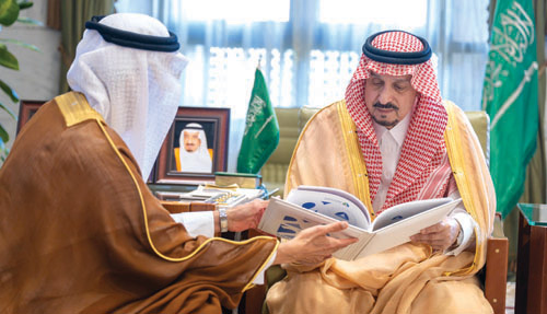 أمير منطقة الرياض يطلع على جهود هيئة المواصفات والمقاييس 