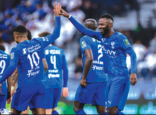 الهلال يضغط على النصر لنيل اللقب