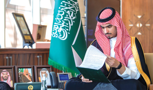 الأمير راكان بن سلمان يستقبل رئيس وأعضاء مجلس إدارة جمعية التنمية الأهلية بالدرعية 