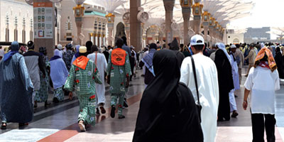 مشاهد روحانية لضيوف الرحمن في المسجد النبوي قبل أداء الحج 
