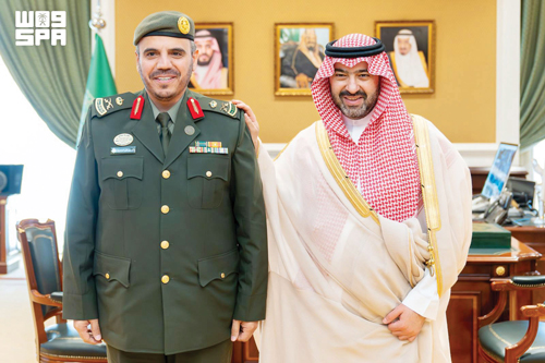  نائب أمير منطقة تبوك يقلد اللواء السديري رتبته الجديدة
