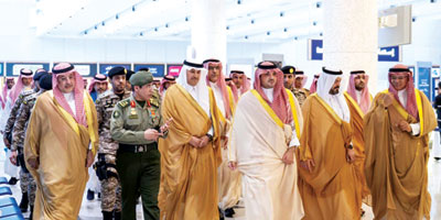 وزير الداخلية يتابع سير منظومة استقبال ضيوف الرحمن في مطار الملك عبدالعزيز 