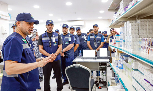 المحسن يقف على جهود المنظومة الصحية بالخدمات الطبية في وزارة الداخلية 