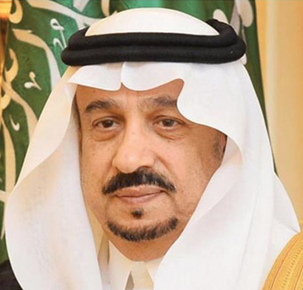 أمير منطقة الرياض يعزي أبناء محمد بن سعد المهنا في وفاة والدهم