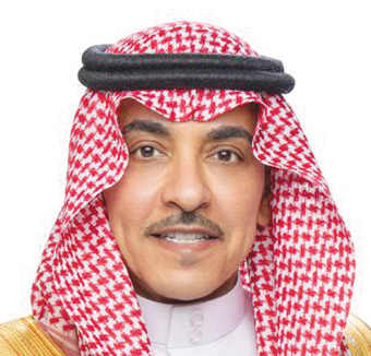 وزير الإعلام يهنئ القيادة بمناسبة نجاح موسم الحج