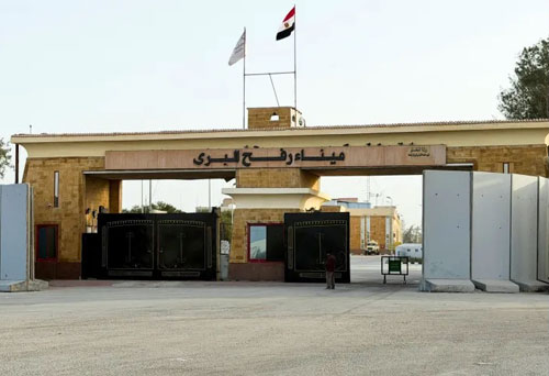 معبر رفح يستقبل دفعة جديدة من الفلسطينيين العائدين إلى غزة 