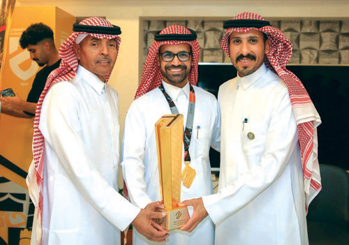 عمل إداري ناجح في الفئات السنية