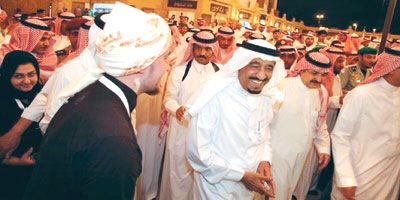 أكثر من (700) مبنى تاريخي.. و(560) فنانا و(230) ألف زائر.. يعيدون الحياة إلى جدة التاريخية 