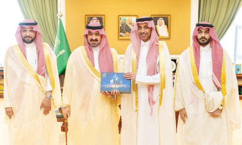 نائب أمير منطقة تبوك يتسلم التقرير السنوي لهيئة «مدن»