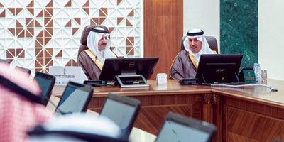 أمير المنطقة الشرقية دشّن 6 مشروعات للطرق بـ«406» ملايين ريال.. ويشهد توقيع حزمة من الاتفاقيات بقيمة 3 مليارات ريال 