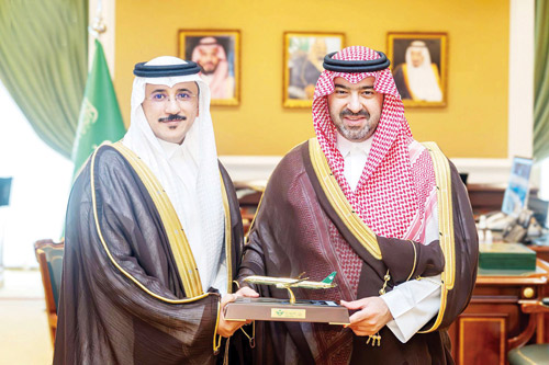 الأمير خالد بن سعود يستقبل مدير عمليات «السعودية» لمحطة تبوك ونيوم والوجه والبحر الأحمر 