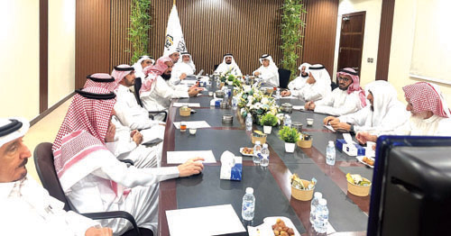 لجنة أهالي الرس تعقد اجتماعها الدوري 