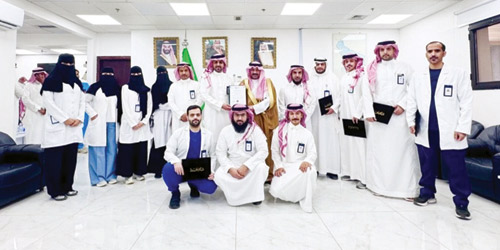 ابن معمر يزور مستشفى الملك خالد بالمجمعة 