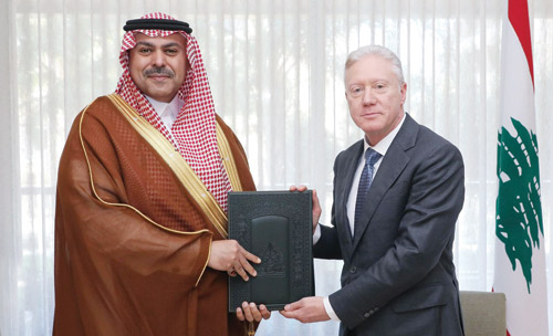 وزير الخارجية اللبناني يتسلم من سفير المملكة أوراق اعتماده 