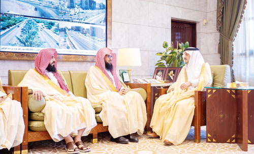 أمير منطقة الرياض مستقبلا مدير فرع هئية الأمر بالمعروف