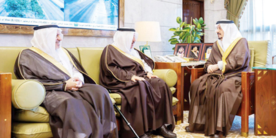 أمير منطقة الرياض يطلع على مستجدات مركز عبدالله بن إدريس الثقافي 