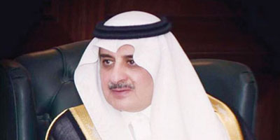 أمير منطقة تبوك يواسي أسرة السديري 