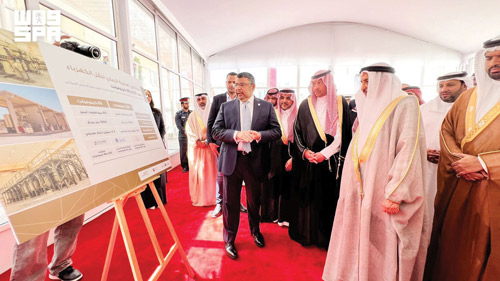 صندوق التنمية يشارك في افتتاح محطتي ضاحية الرملي لنقل الكهرباء في البحرين 