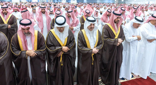  صلاة الميت على شهداء حادثة المروحية