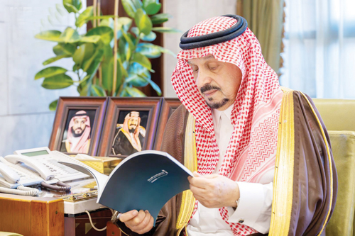 استقبل مدير فرع وزارة النقل وعزى عبدالرحمن آل الشيخ 