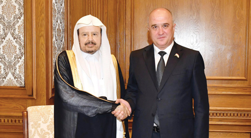 د. آل الشيخ يبحث مع رئيس مجلس النواب الطاجيكي تعزيز التعاون البرلماني 
