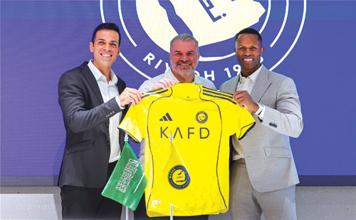  من توقيع مدرب النصر