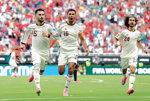 رقم تاريخي لإسبانيا بالشباك النظيفة 