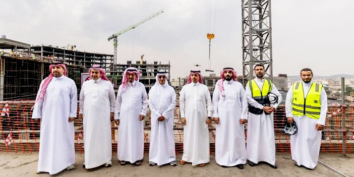 وزير السياحة يطلع على سير الأعمال في مشروع «ذا بوينت» بمنطقة عسير 