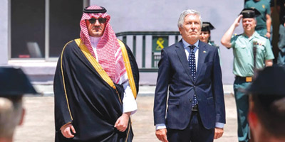 الأمير عبدالعزيز بن سعود يزور المقر الرئيس للحرس المدني الإسباني 