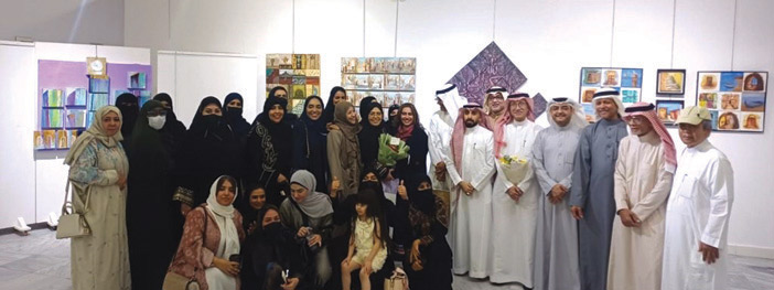 «20 في 20» يختبر اتساع الفن داخل المساحة الصغيرة 