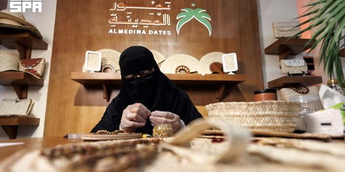  داخل معرض موسم تمور المدينة المنورة