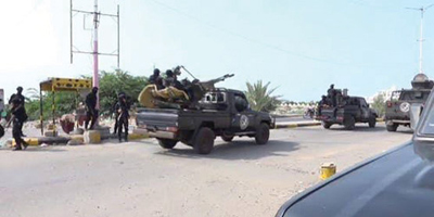مدفعية الجيش اليمني تستهدف مواقع حوثية في مأرب 